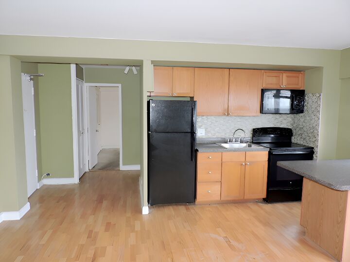 Property Photo:  4960 N Marine Drive 1412  IL 60640 