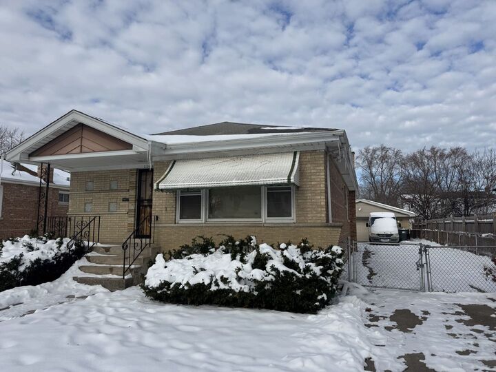 Property Photo:  1104 E 156th Place  IL 60419 