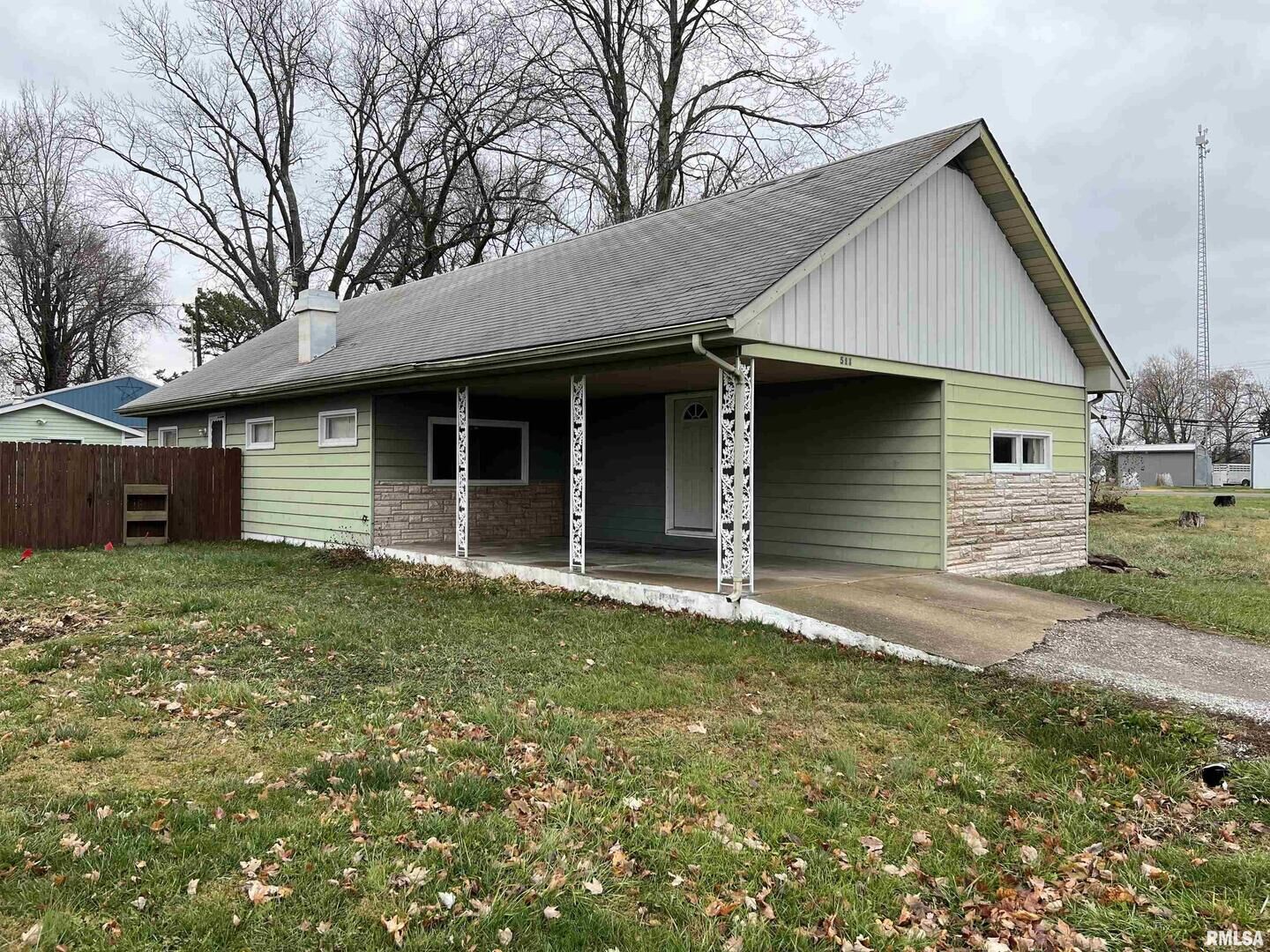 Property Photo:  511 W Main Street  IL 62907 