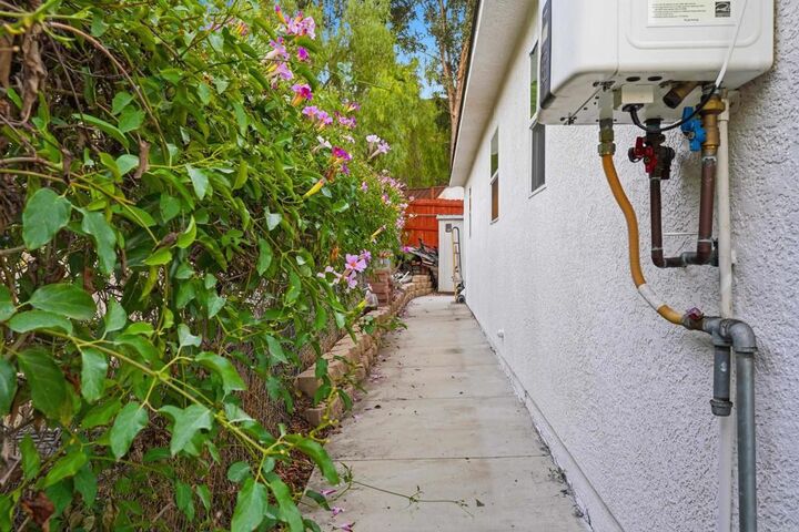 Property Photo:  3372 Par Drive  CA 91941 