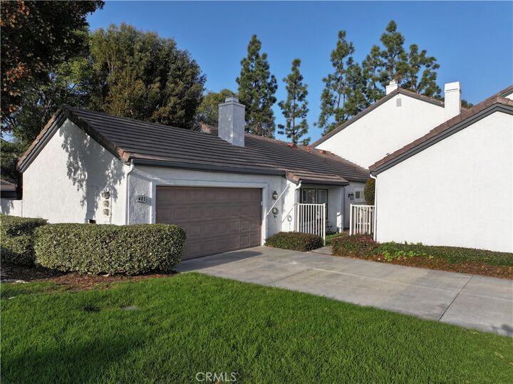 Property Photo:  405 E Yale Loop  CA 92614 