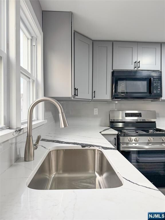 Property Photo:  90 9th Street 2  NJ 07011 