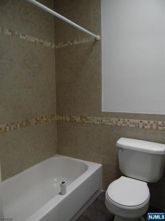 Property Photo:  181 10th Street 1  NJ 07107 