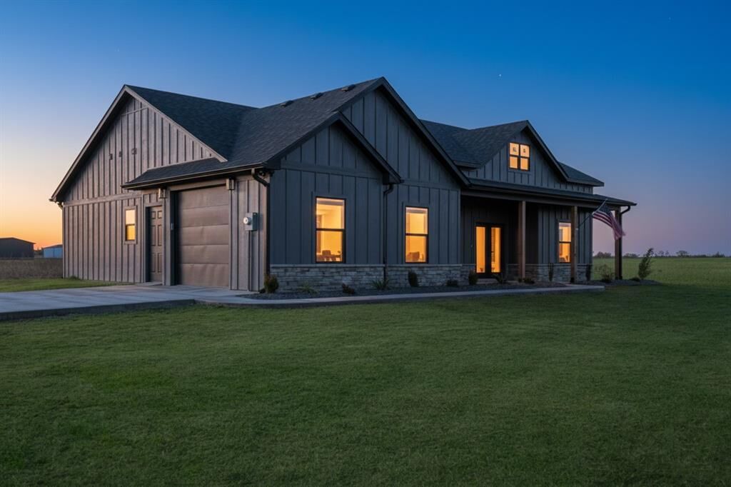 Property Photo:  213 Private Road 33083  TX 75486 