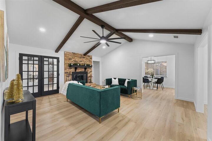 Property Photo:  1954 Chesham Drive  TX 75007 