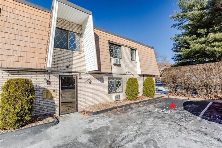 Property Photo:  132 Hoffman Ave 115  RI 02920 