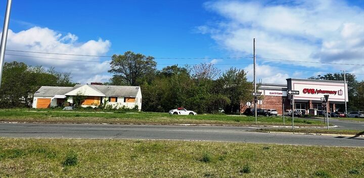 Property Photo: 523 James St MA 01020