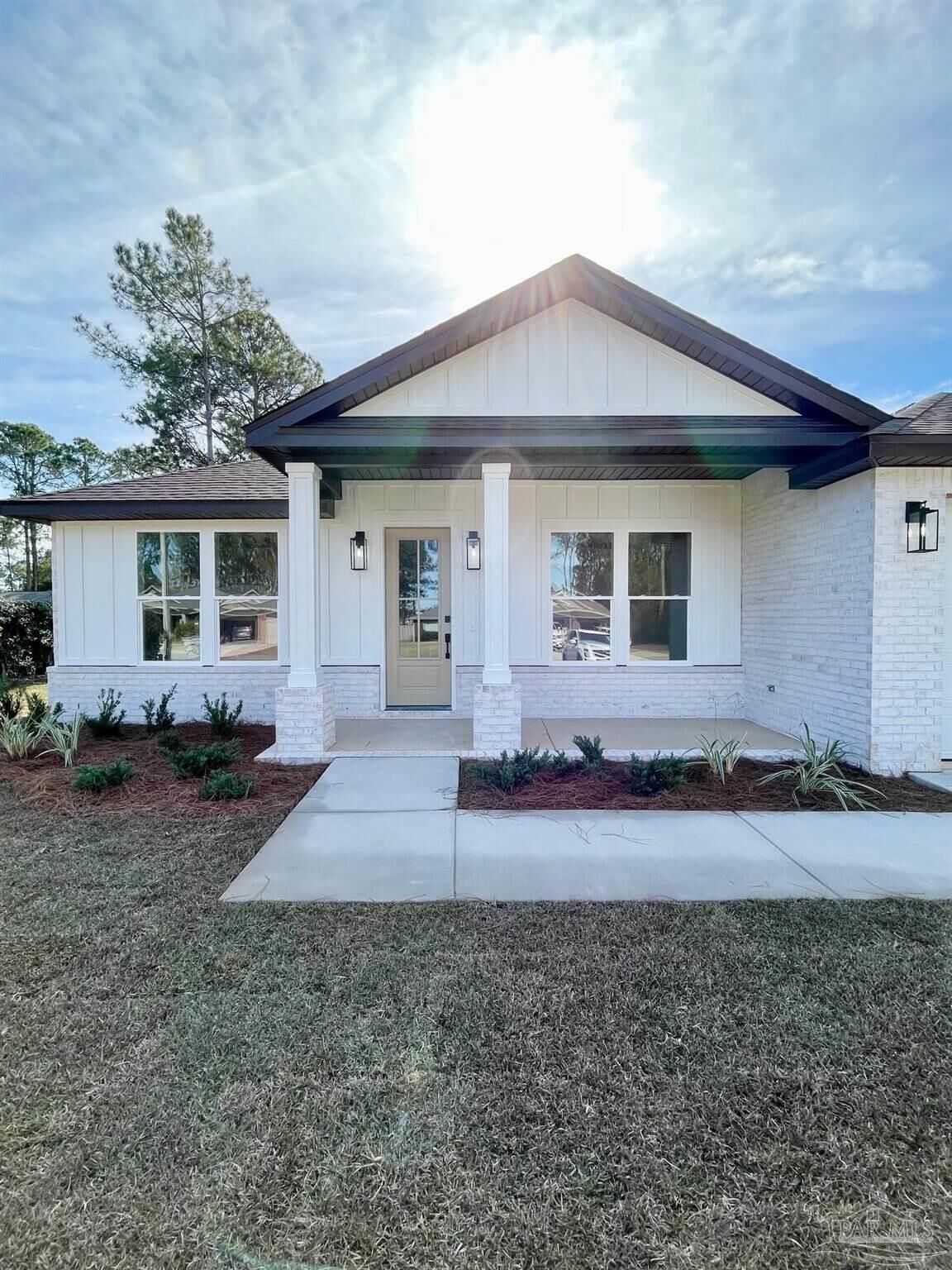 Property Photo:  7505 Treasure St  FL 32566 