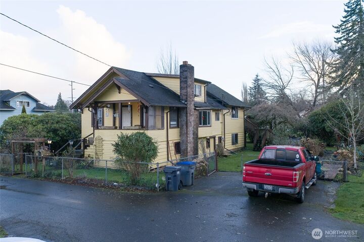 Property Photo:  1131 W Schley Street  WA 98520 