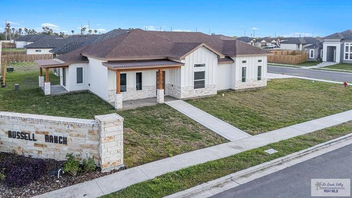 Property Photo: 1272 Bridle Way TX 78586