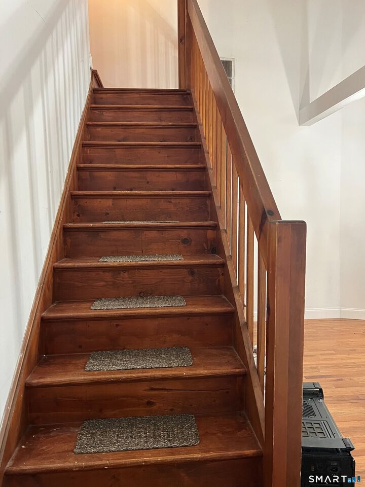 Property Photo: 567 Peet Street 10 CT 06606