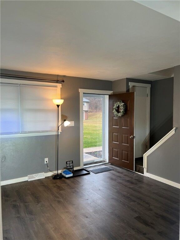 Property Photo:  380 Northgate Dr E  PA 15613 