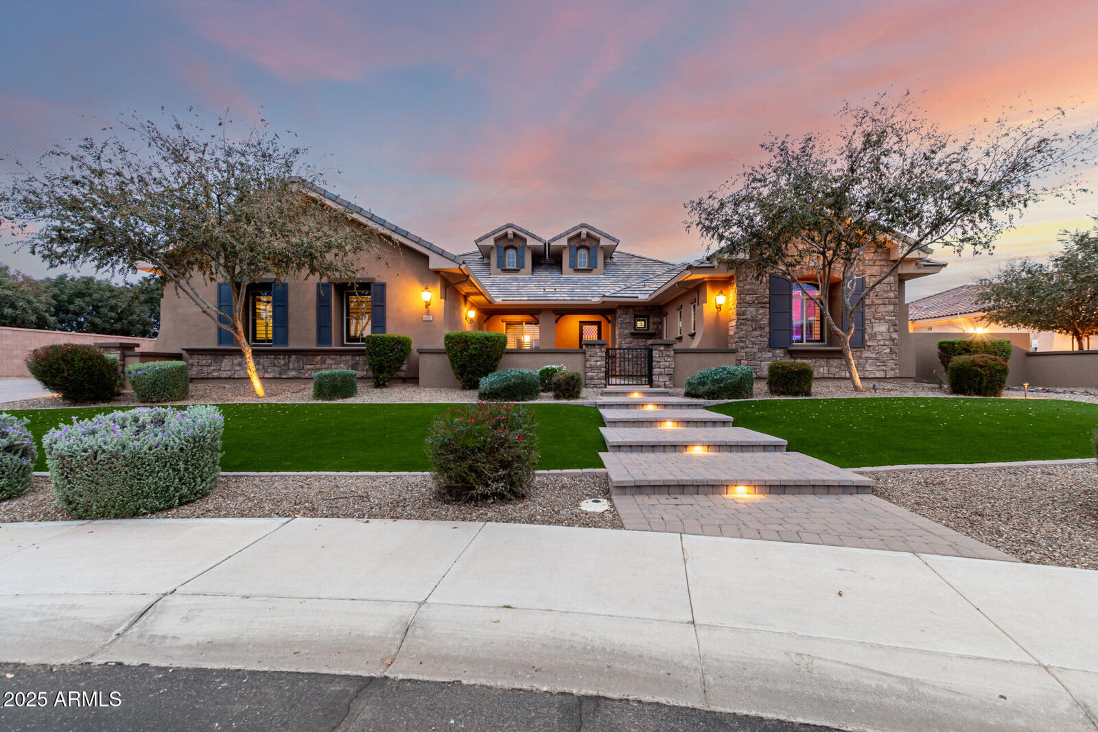 Property Photo:  6017 S Marin Court  AZ 85298 