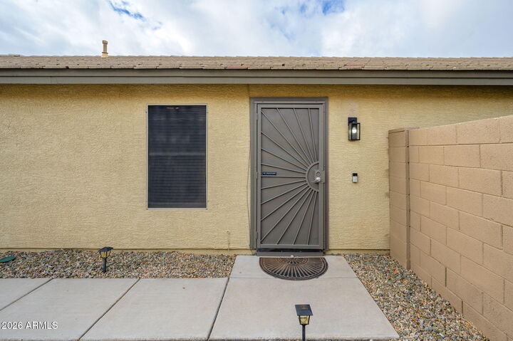 Property Photo:  590 E Kyle Drive  AZ 85296 