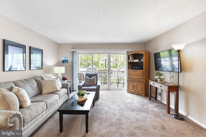 Property Photo:  14 Cheverny Court  NJ 08619 