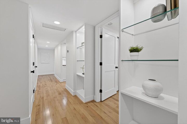 Property Photo:  1600 Prince Street 315  VA 22314 