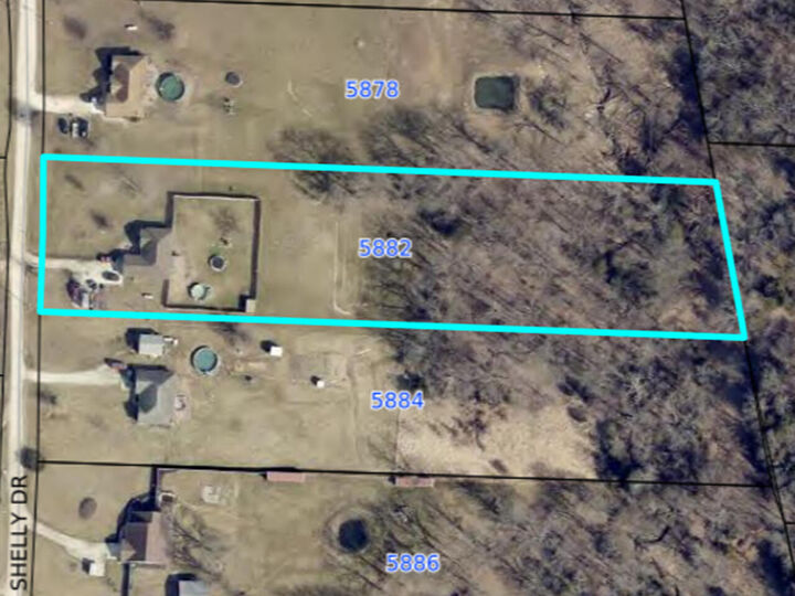 Property Photo: 5882 Shelly Dr MO 65251