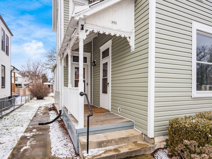 Property Photo:  121 Chicago Avenue  OH 43222 