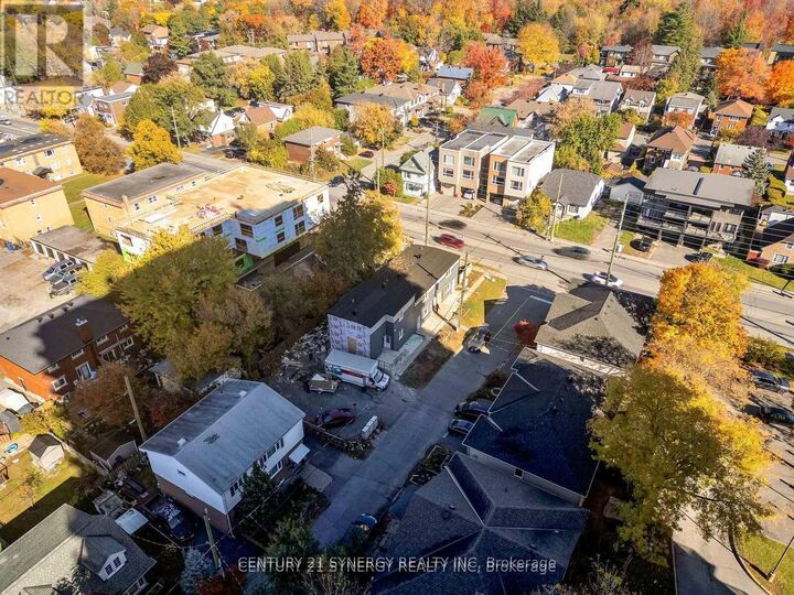 Property Photo:  598 Kirkwood Avenue 4  ON K1Z 5X4 