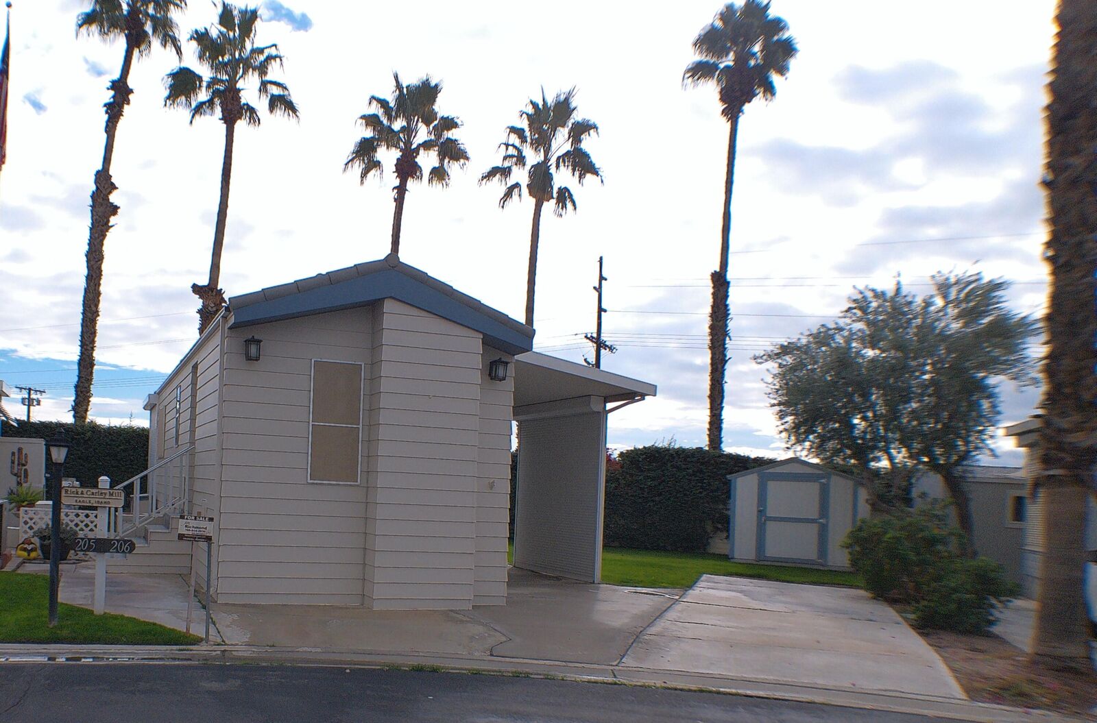 Property Photo: 84136 Ave 44,206 CA 92203