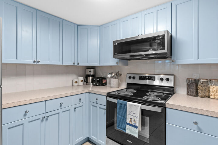 Property Photo:  308 Miracle Strip Parkway Unit 19C  FL 32548 