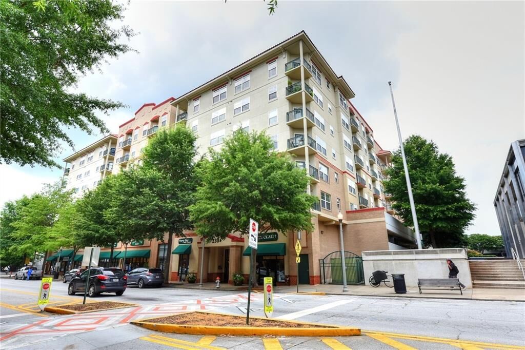 Property Photo:  230 E Ponce De Leon Avenue 327  GA 30030 