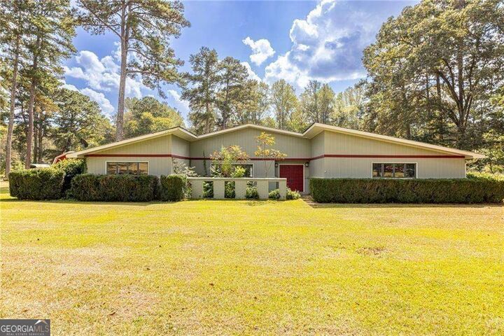 Property Photo:  225 Banks Road  GA 30214 