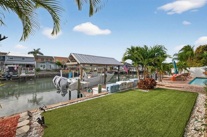 Property Photo:  8718 Palisades Drive  FL 33615 