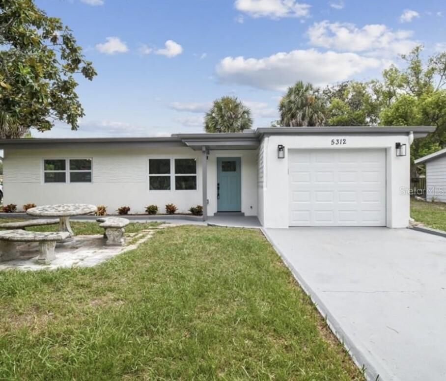 Property Photo:  5312 Berkley Road  FL 34652 