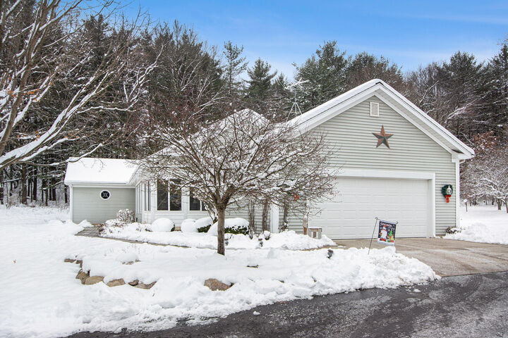 Property Photo: 9131 N 42nd Street MI 49060