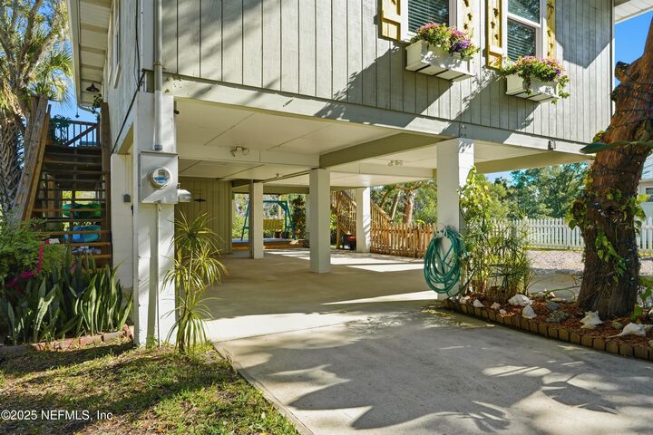 Property Photo:  31 Oak Street  FL 32084 