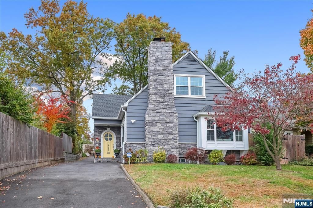 Property Photo:  165 Pine Street  NJ 07601 