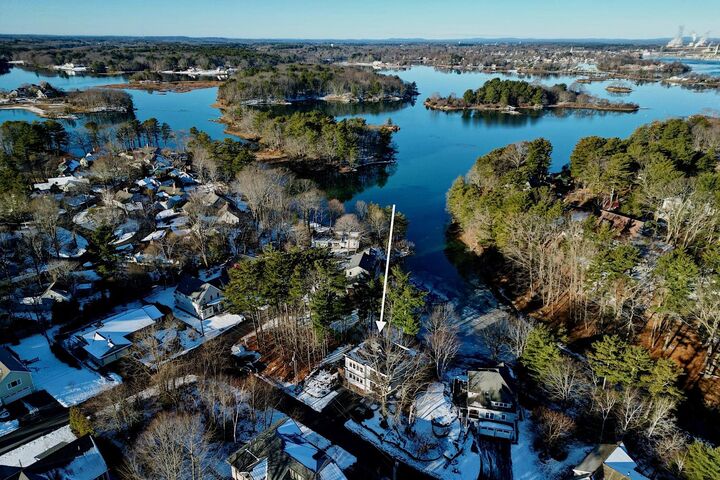 Property Photo:  17 Lavenger Lane  NH 03854 