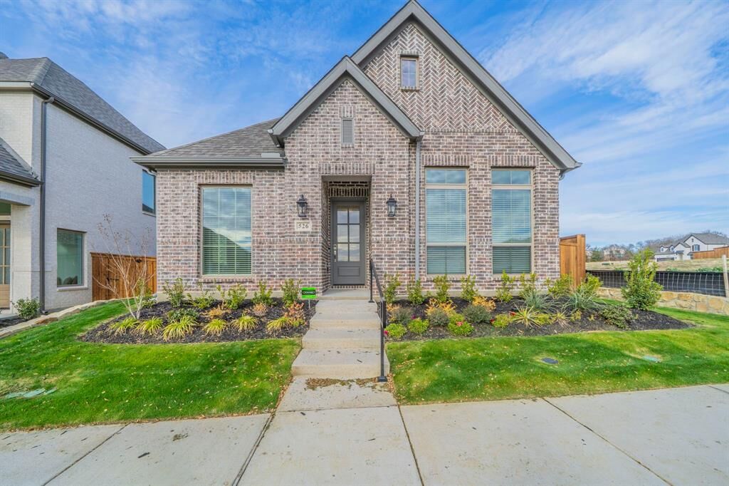 Property Photo: 526 Callum Parkway TX 75009
