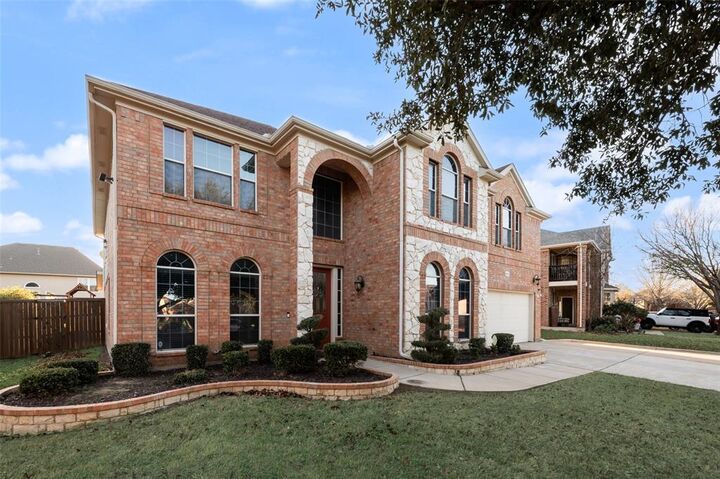 Property Photo:  4902 Spring Lake Parkway  TX 76063 