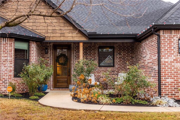 Property Photo:  5743 Cobbler Place  AR 72758 