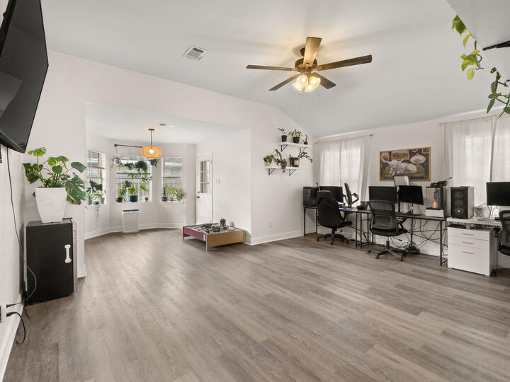 Property Photo:  1623 Amour Dr  LA 71446 