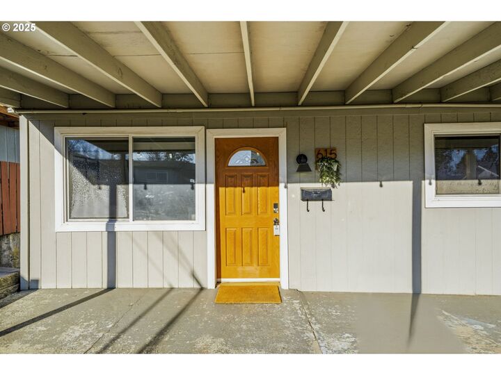 Property Photo: 615 Mount Hood St OR 97045