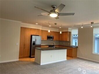 Property Photo:  180  Harbor Square Loop NE B422  WA 98110 