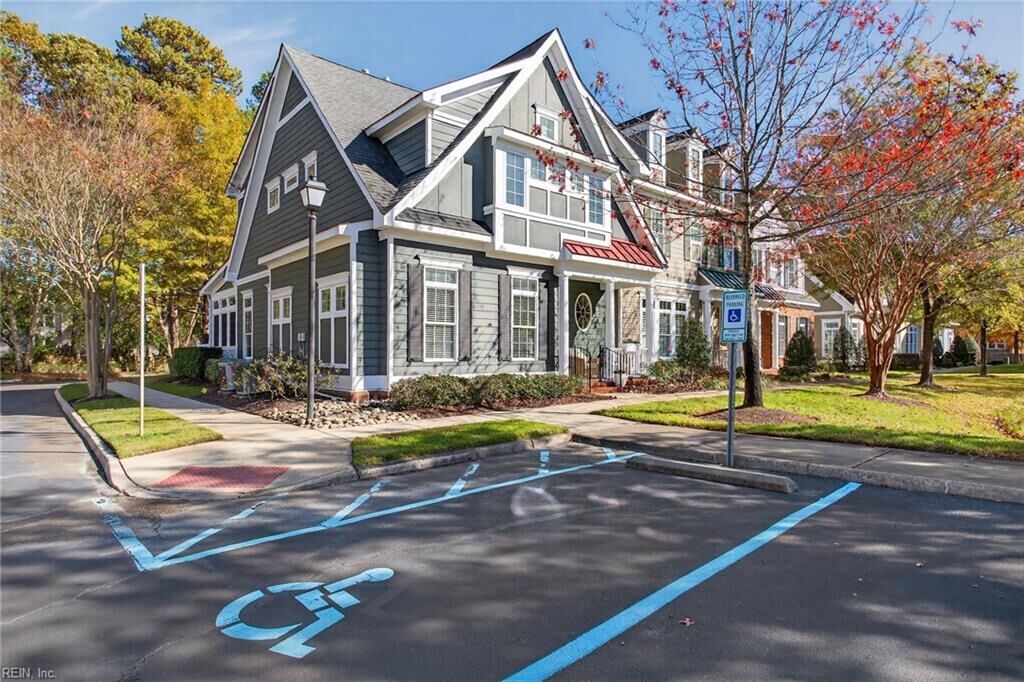 Property Photo: 1072 Cranberry Dr VA 23320