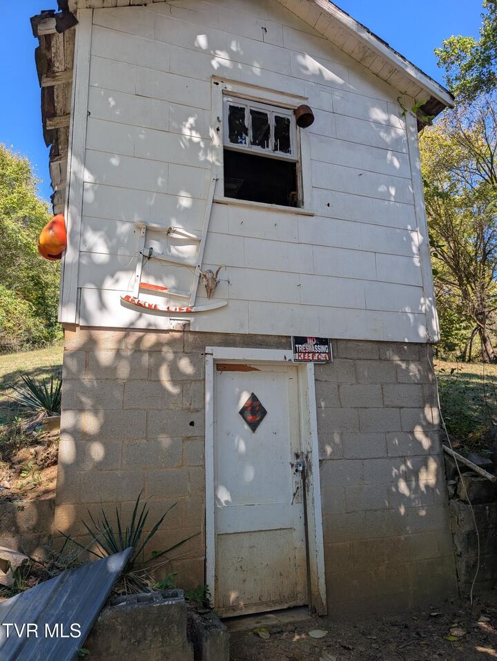 Property Photo: 918 West Independence Drive TN 37660