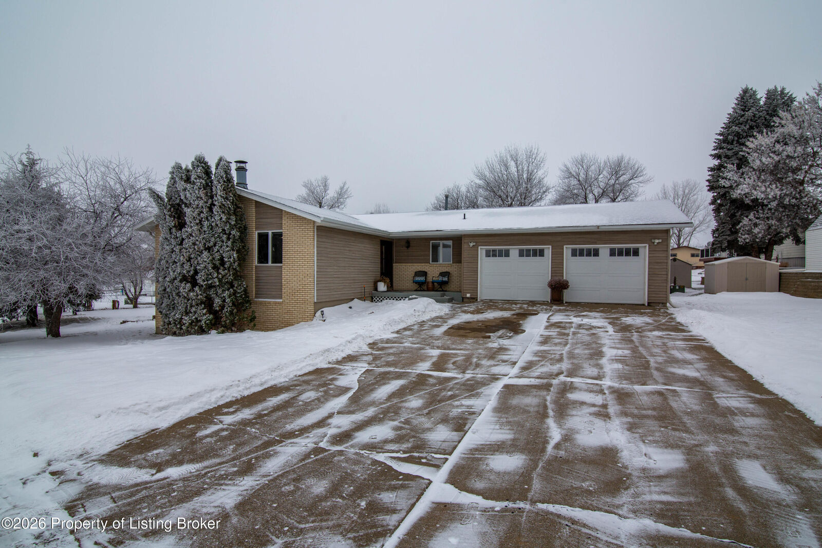 Property Photo:  1013 Cypress Drive  ND 58523 