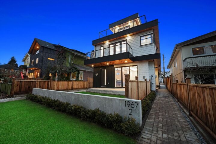 Property Photo:  1967 E 13th Avenue 1  BC V5N 2C3 