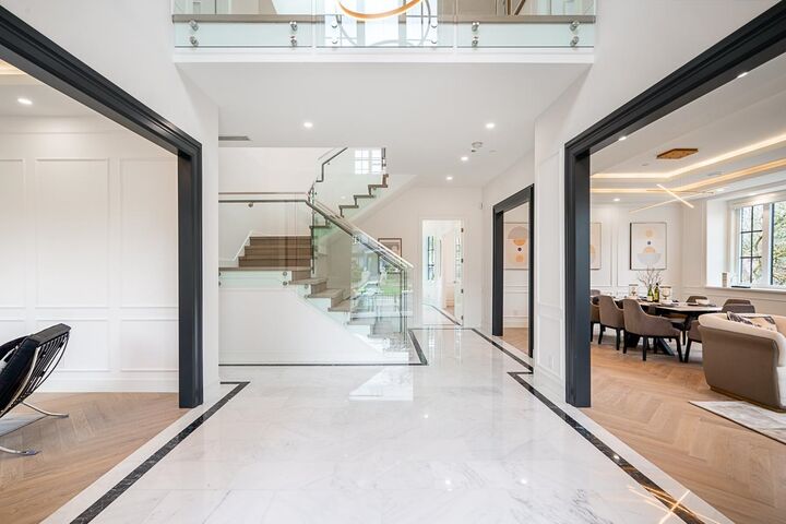 Property Photo:  1203 W 38th Avenue  BC V6M 1R2 