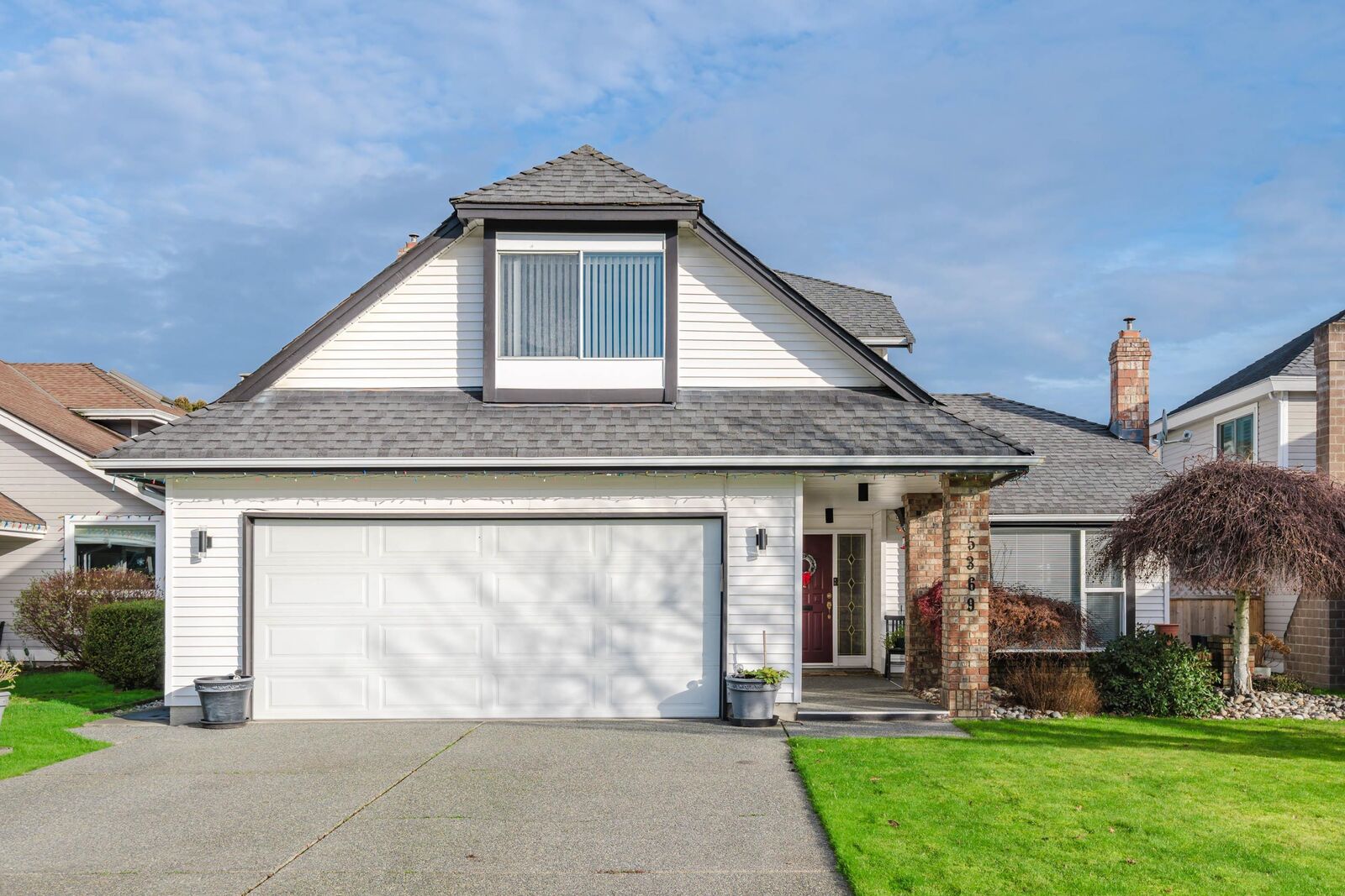 Property Photo:  5369 Laurel Way  BC V4K 4H5 