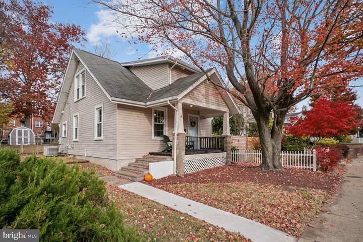 Property Photo: 104 E Glebe Road VA 22305