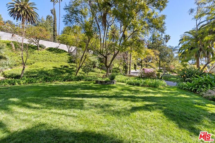 Property Photo:  2003 La Brea Ter  CA 90046 