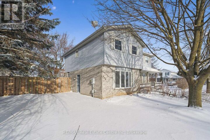 Property Photo:  896 Elgin Street North  ON N1R 8C4 