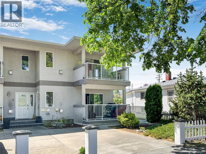 4 8507 70th Avenue — photo 1
