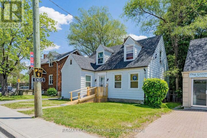Property Photo:  209 Queen Street West  ON L6Y 1M6 